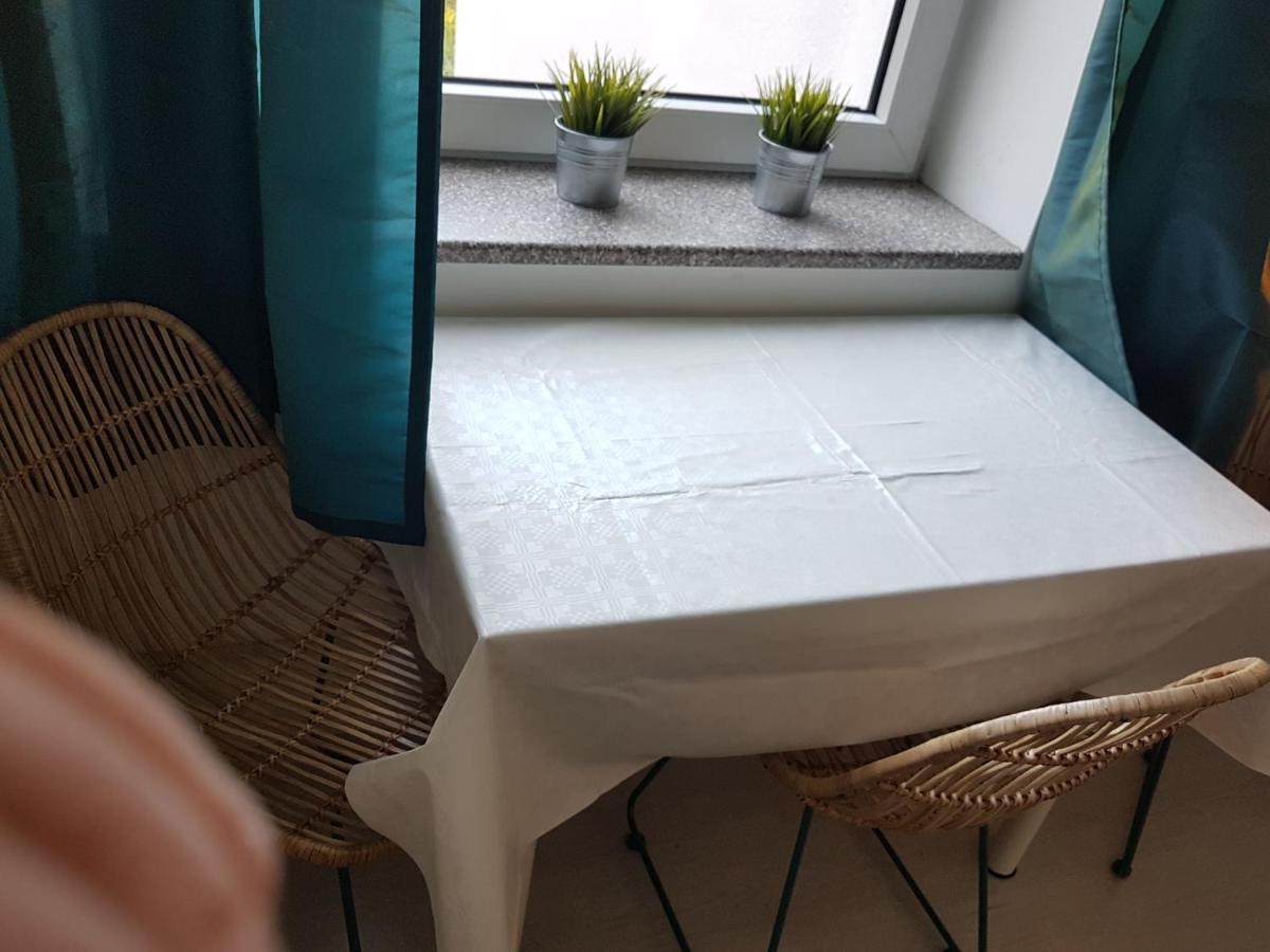 Low Budget BRE Екстериор снимка